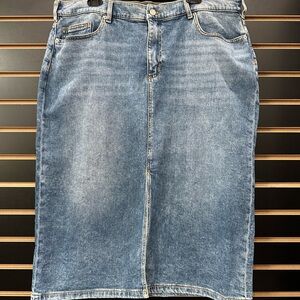 Lands End Classic Blue Denim Skirt